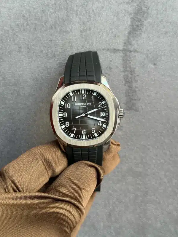 Shop Patek Philippe Aquanaut Replica Watch in Dubai