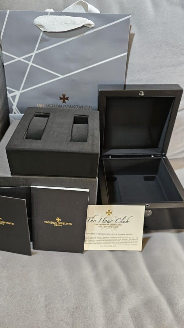 Buy Vacheron Constantine Overseas First Copy Watches