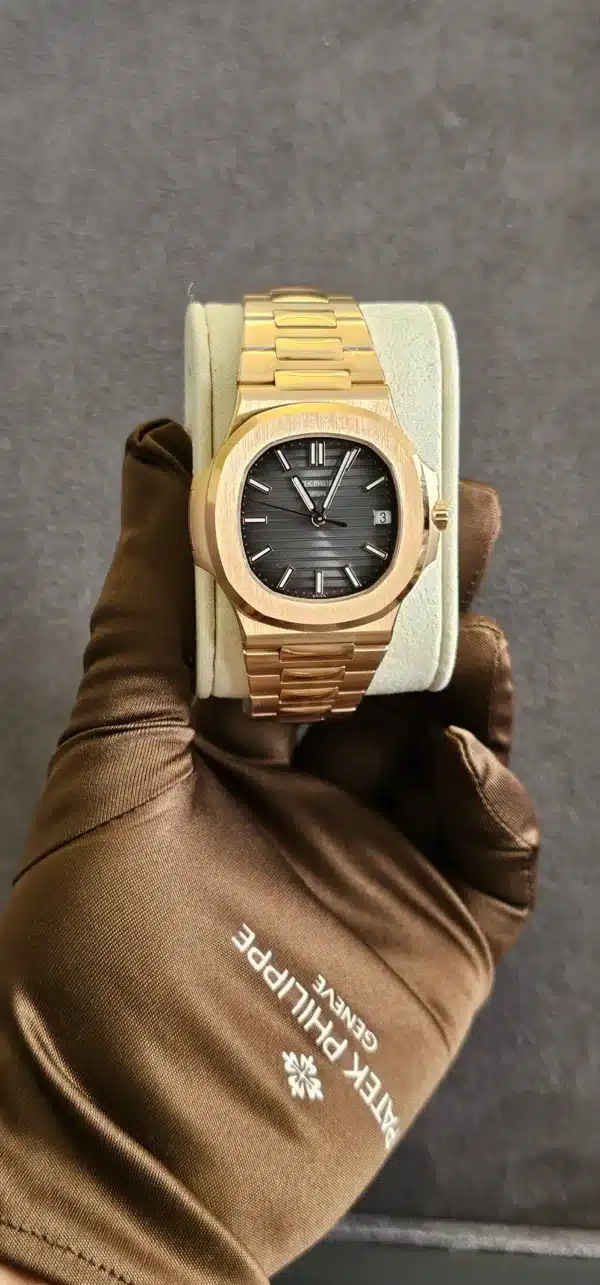 Buy Patek Philippe Nautilus Replica Watches in Dubai