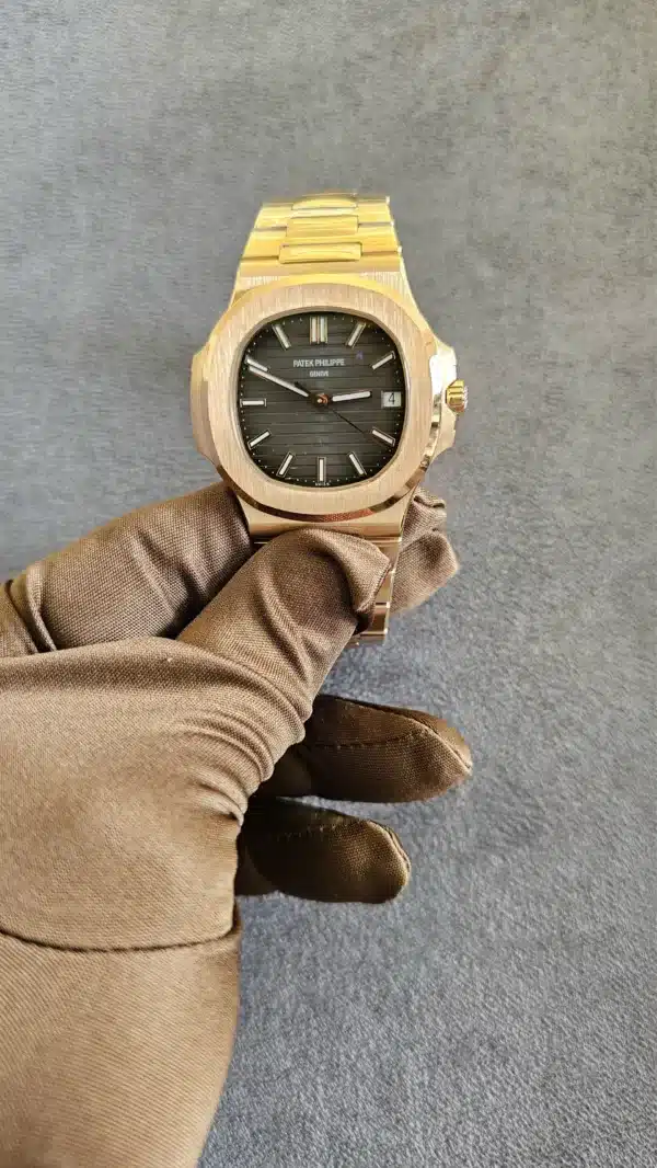 Buy Patek Philippe Nautilus Replica Watches in Dubai