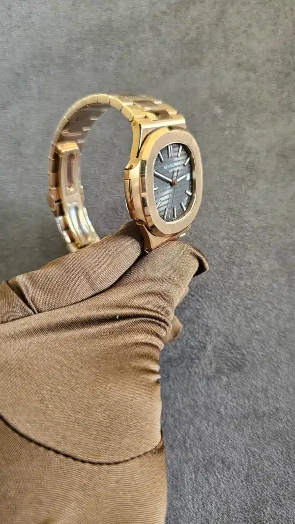 Buy Patek Philippe Nautilus Replica Watches in Dubai