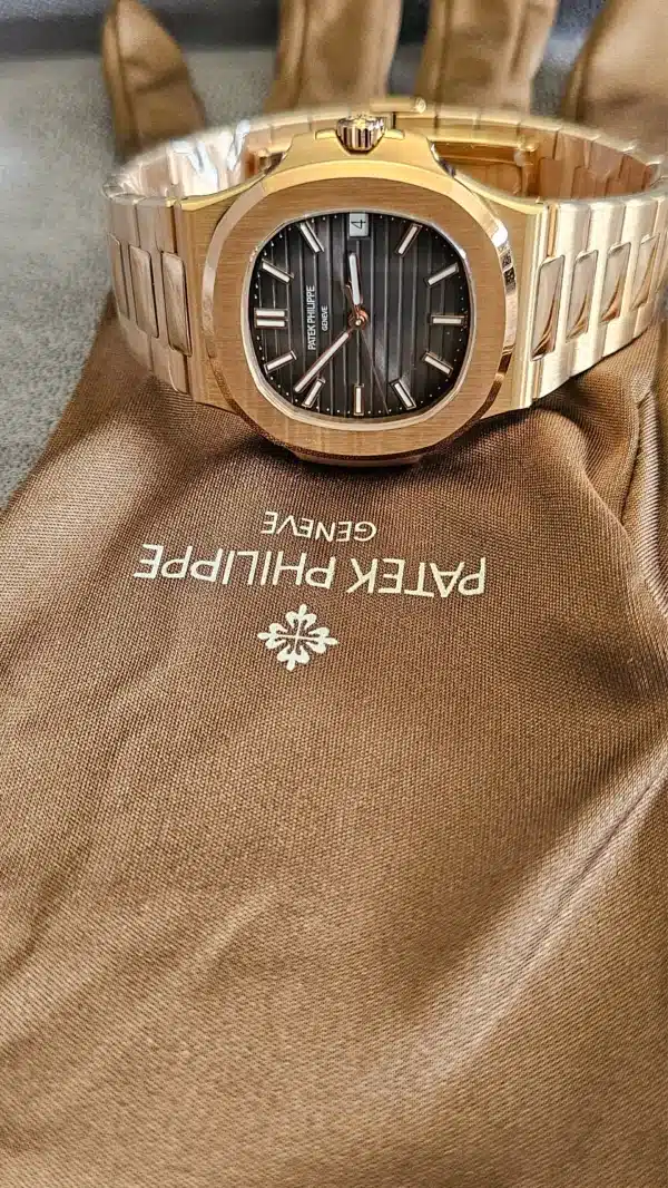 Buy Patek Philippe Nautilus Replica Watches in Dubai