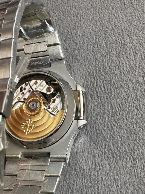 Buy Patek Philippe Nautilus Replica Watch in UAE